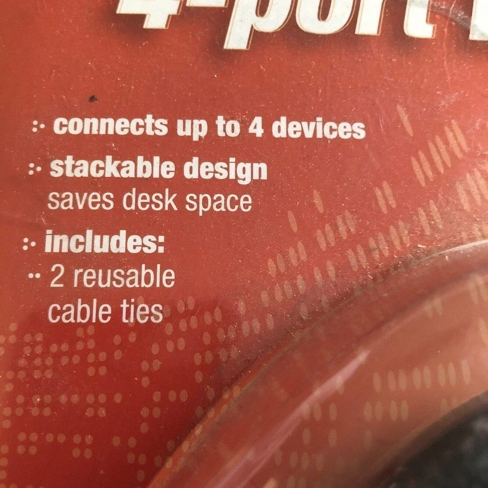 Staples 4-port Hub USB 1.1 Connects Up To 4 Devices (NEW)